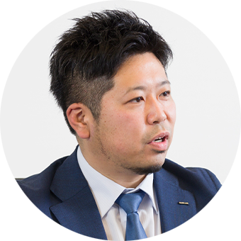 テレコム・ユーティリティ事業本部 モバイルビジネス事業部 課長 本村 昭太郎